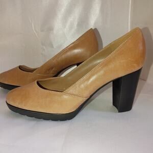 Bella-Vita Heels Size 8.5W
